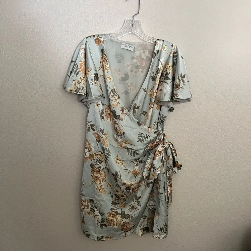 Dress Forum Satin Floral Tulip Wrap Dress‎ Size: S